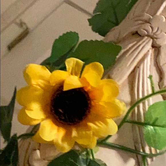 Meet your Posher, Emily - Picture 1 of 1